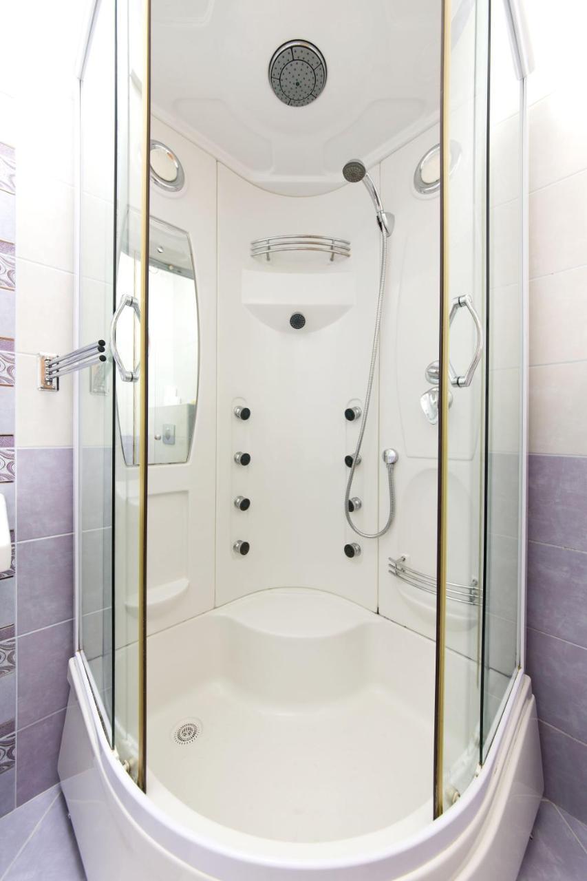 Apartments Lux Milano, Savina,Herceg-Novi Herceg Novi Bagian luar foto